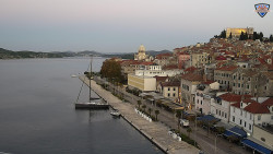 Nábřeží a město