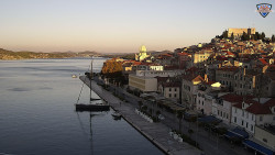 Nábřeží a město