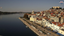 Nábřeží a město