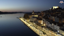 Nábřeží a město