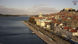 Nábřeží a město