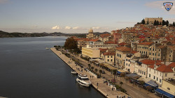 Nábřeží a město