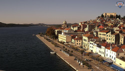 Nábřeží a město