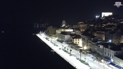 Nábřeží a město