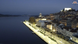 Nábřeží a město