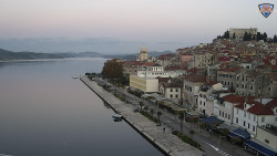 Nábřeží a město