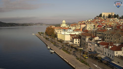 Nábřeží a město