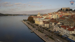 Nábřeží a město