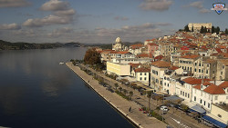 Nábřeží a město