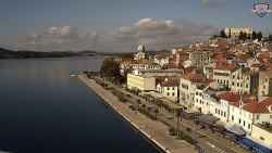 Nábřeží a město