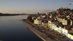 Nábřeží a město