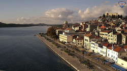 Nábřeží a město