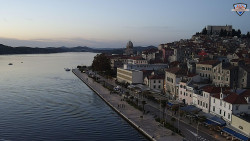 Nábřeží a město