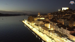 Nábřeží a město