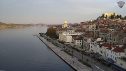 Nábřeží a město