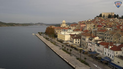 Nábřeží a město