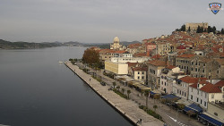 Nábřeží a město