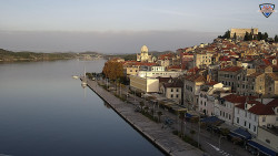 Nábřeží a město