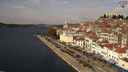 Nábřeží a město