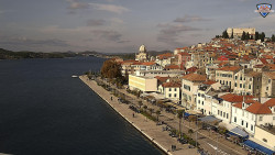 Nábřeží a město