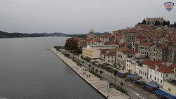 Nábřeží a město