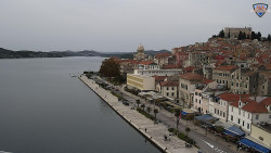 Nábřeží a město