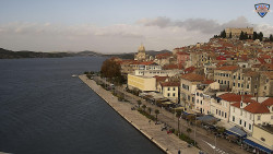 Nábřeží a město