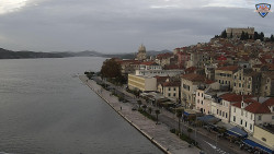 Nábřeží a město