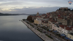 Nábřeží a město