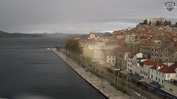 Nábřeží a město