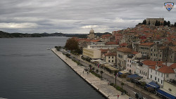 Nábřeží a město