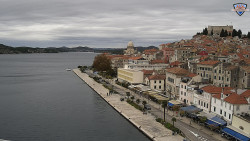 Nábřeží a město