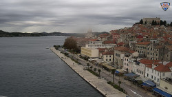 Nábřeží a město