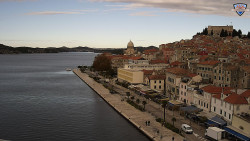 Nábřeží a město