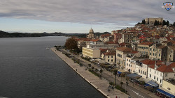 Nábřeží a město