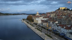 Nábřeží a město