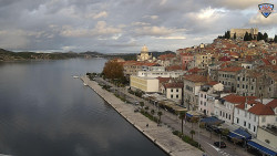 Nábřeží a město