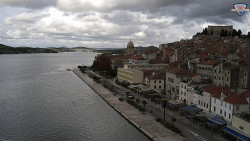 Nábřeží a město