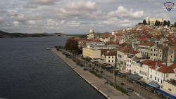 Nábřeží a město