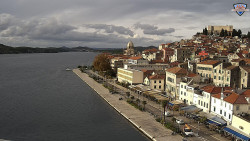 Nábřeží a město