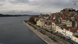 Nábřeží a město