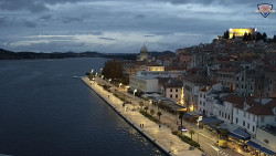 Nábřeží a město