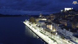 Nábřeží a město