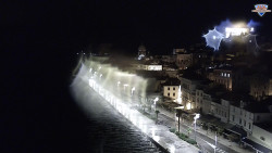 Nábřeží a město