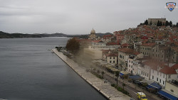 Nábřeží a město