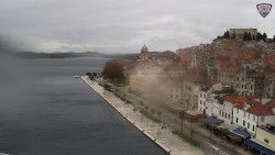 Nábřeží a město