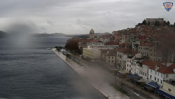 Nábřeží a město