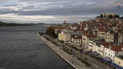 Nábřeží a město