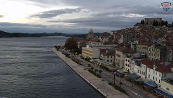 Nábřeží a město