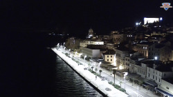 Nábřeží a město